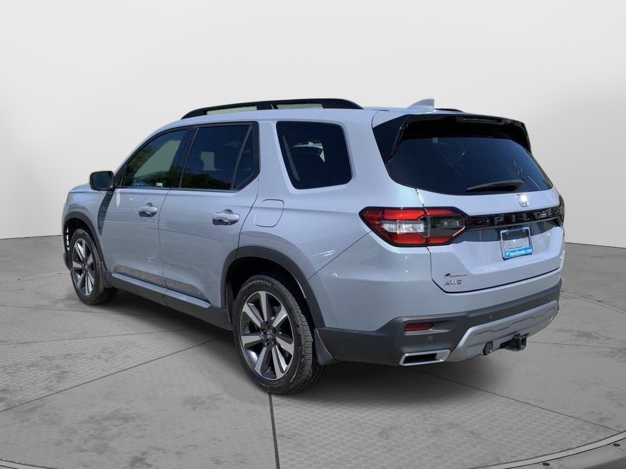 Certified 2023 Honda Pilot Elite image 5