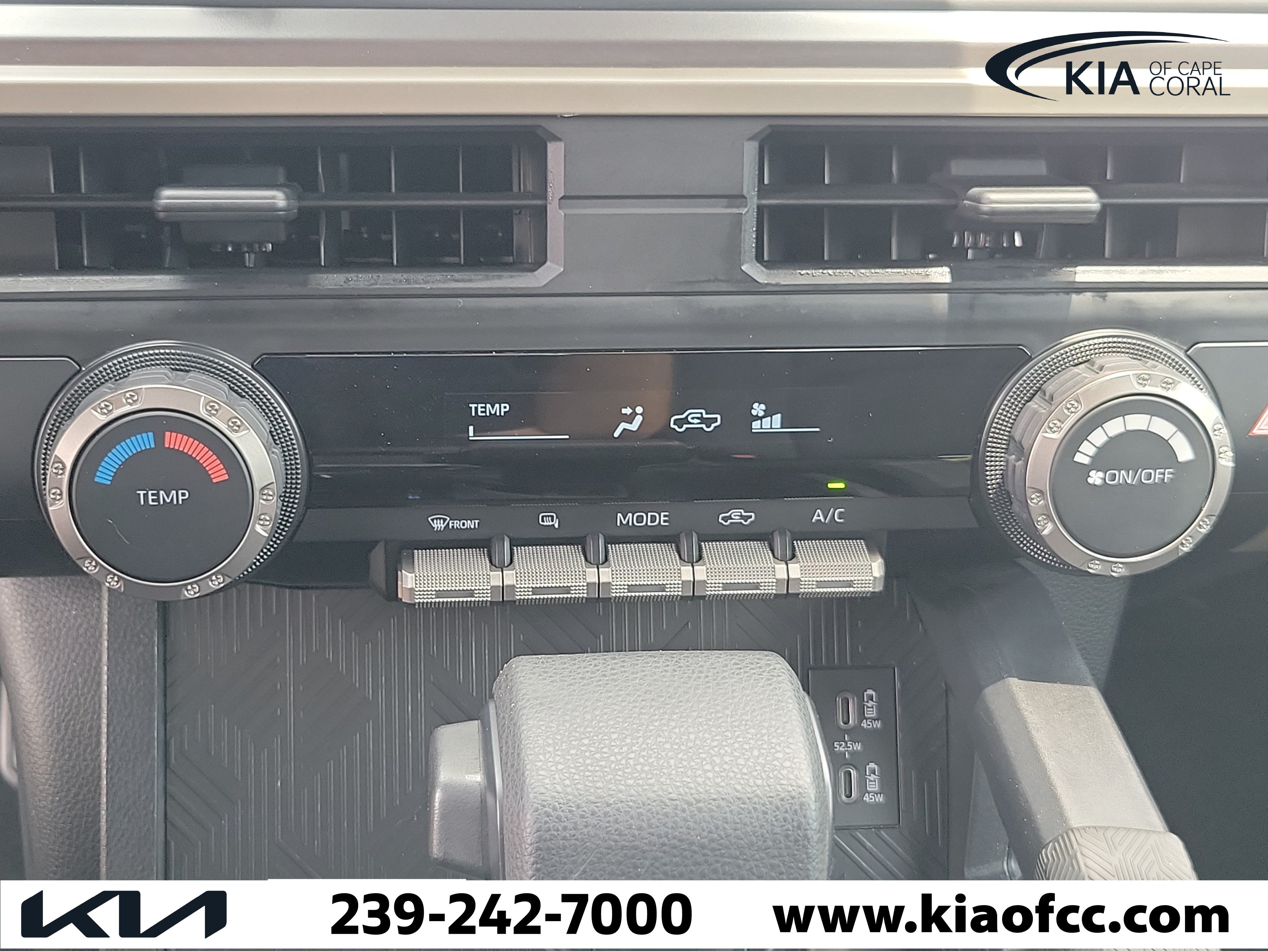 Used 2024 Toyota Tacoma SR5 AWD/4WD image 27