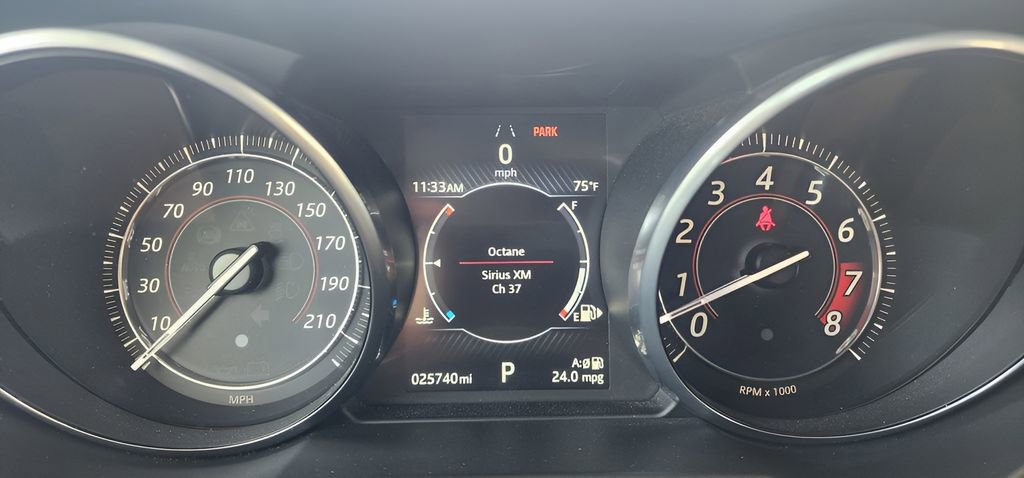 Used 2018 Jaguar F-TYPE R image 27