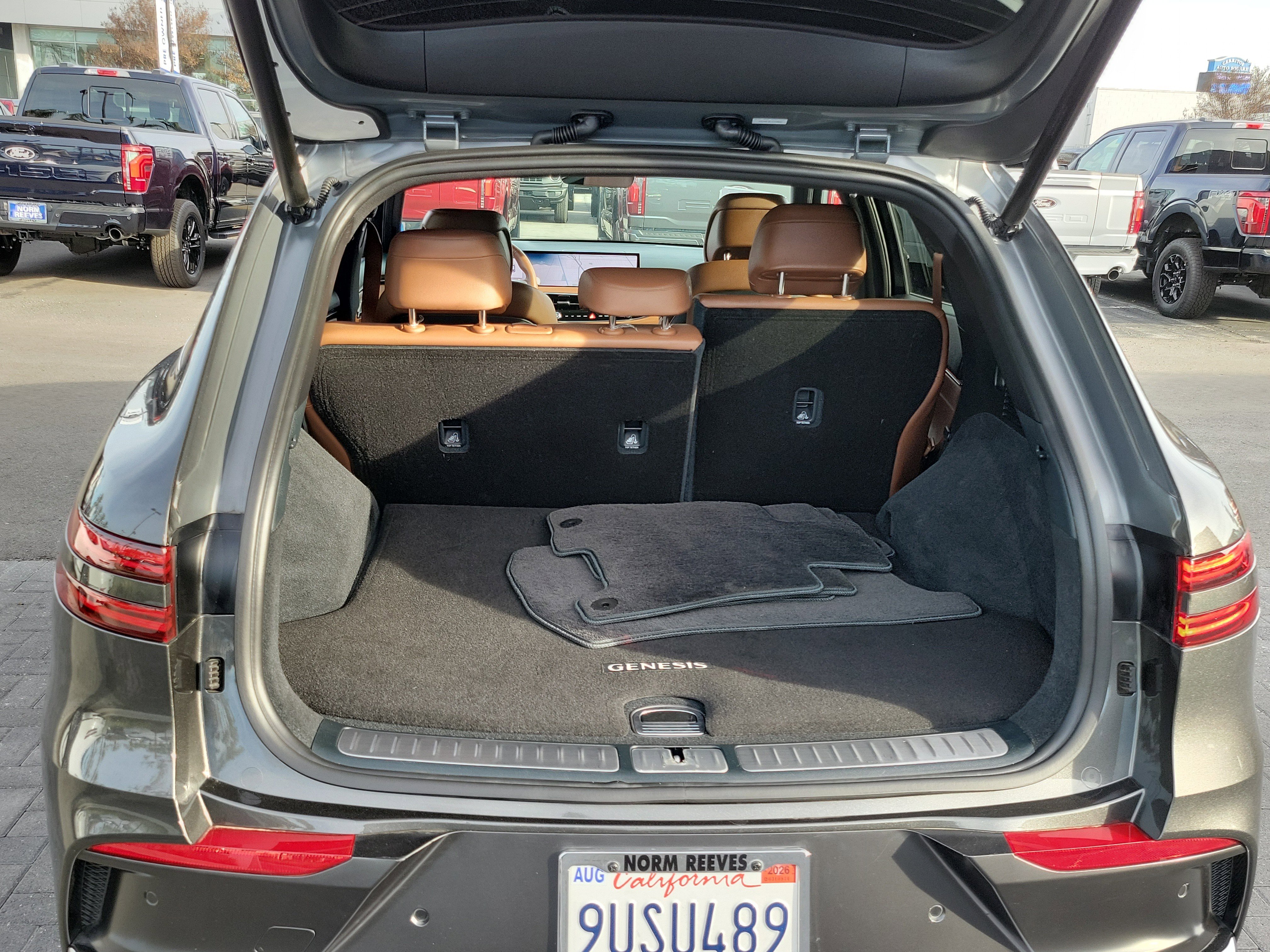 Certified 2026 Genesis GV70 2.5T Advanced image 17