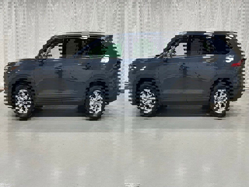 Used 2025 Toyota Grand Highlander AWD image 4