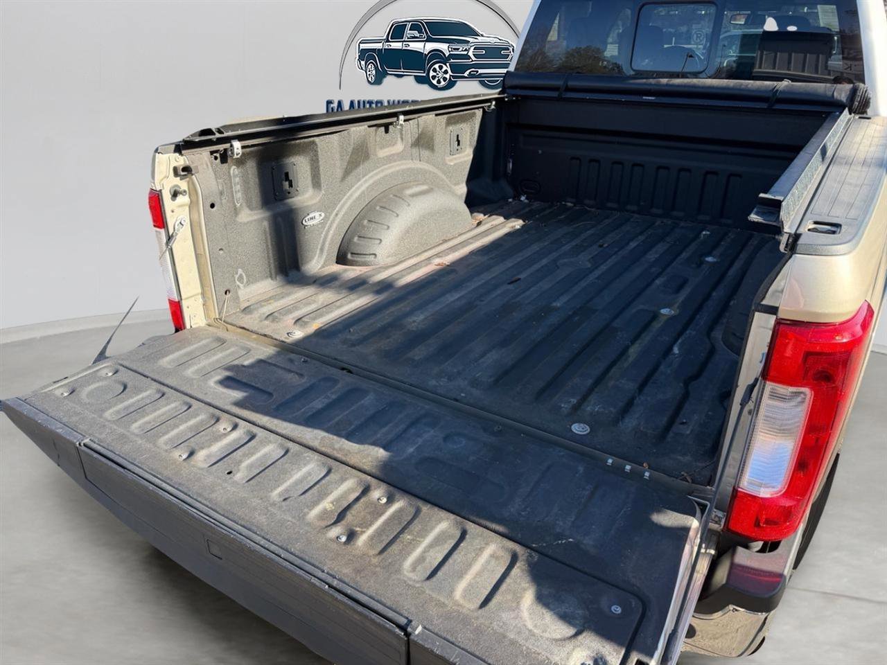 Used 2017 Ford F250 Lariat w/ Chrome Package AWD/4WD image 10
