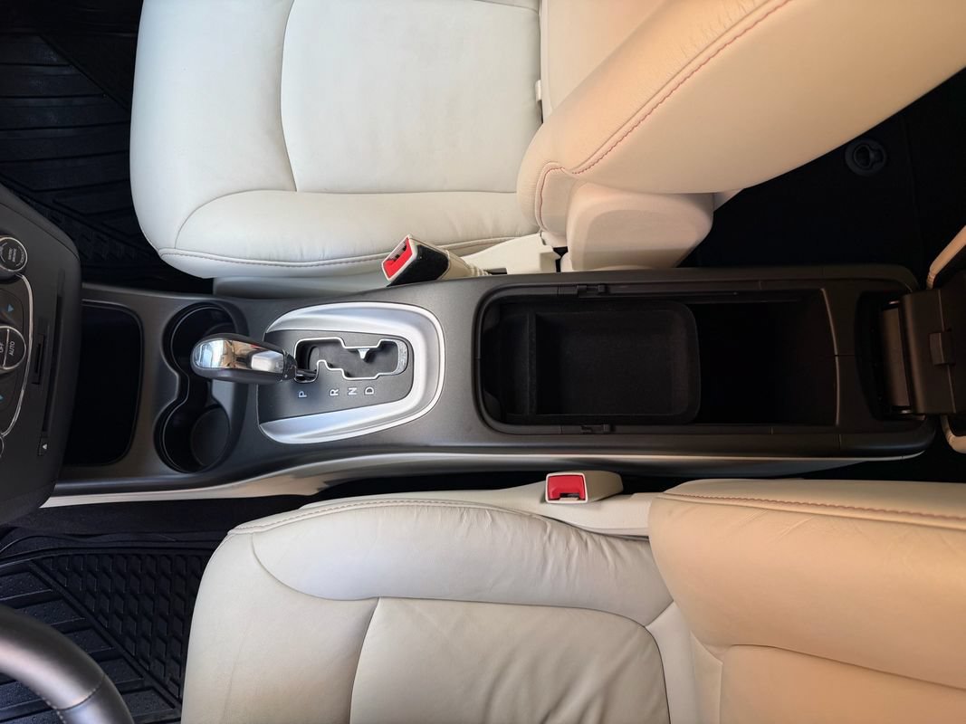 Used 2014 Dodge Journey Limited w/ Flexible Seating Group FWD image 39
