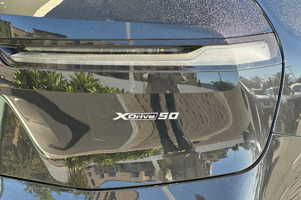 Used 2023 BMW iX xDrive50 w/ Premium Package image 34