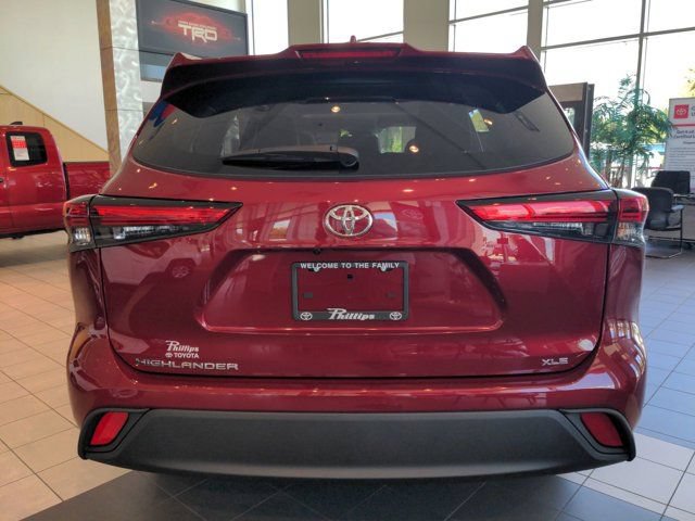 Used 2022 Toyota Highlander XLE FWD image 5