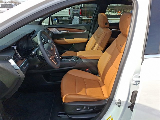 Certified 2025 Cadillac XT5 Premium Luxury w/ Technology Package image 10