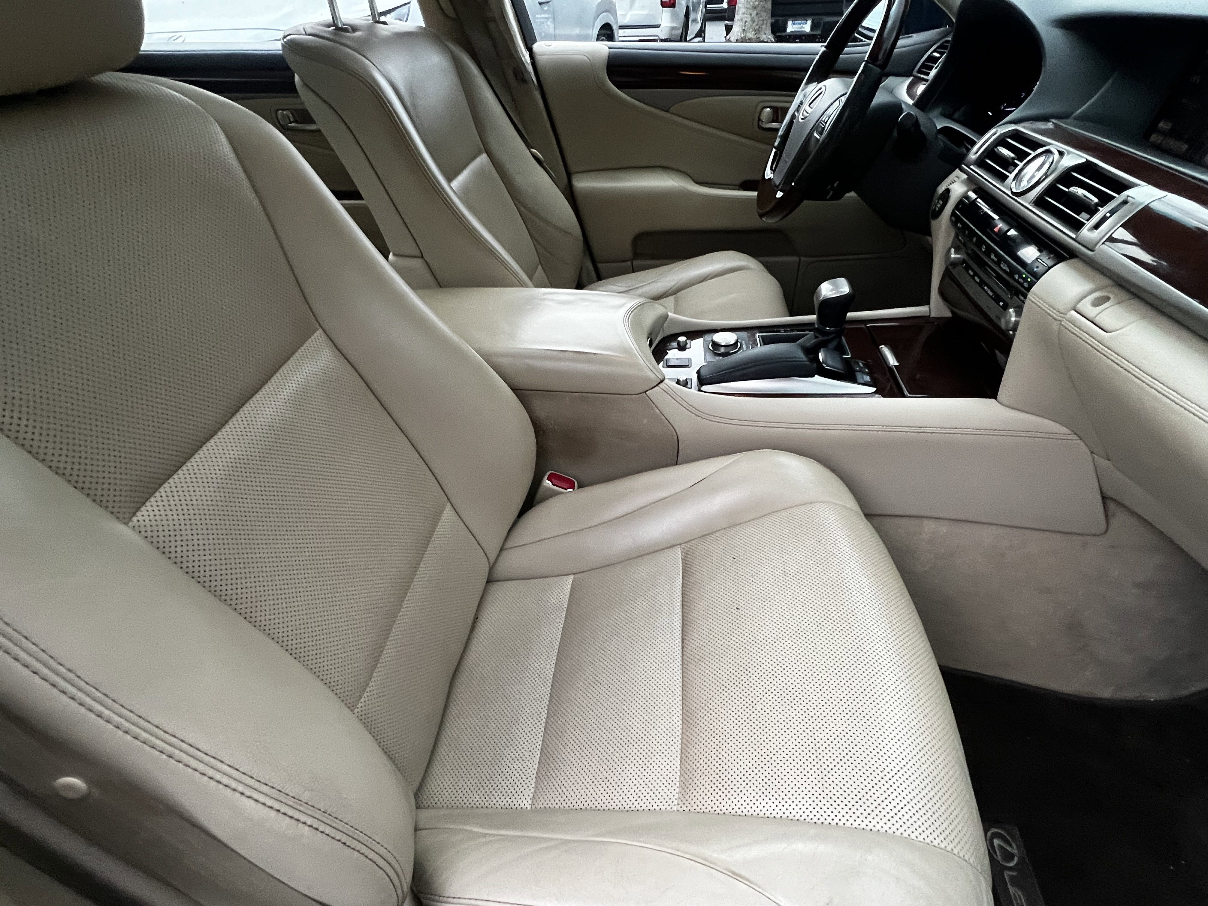 Used 2013 Lexus LS 460 L w/ Preferred Accessory Package RWD image 45