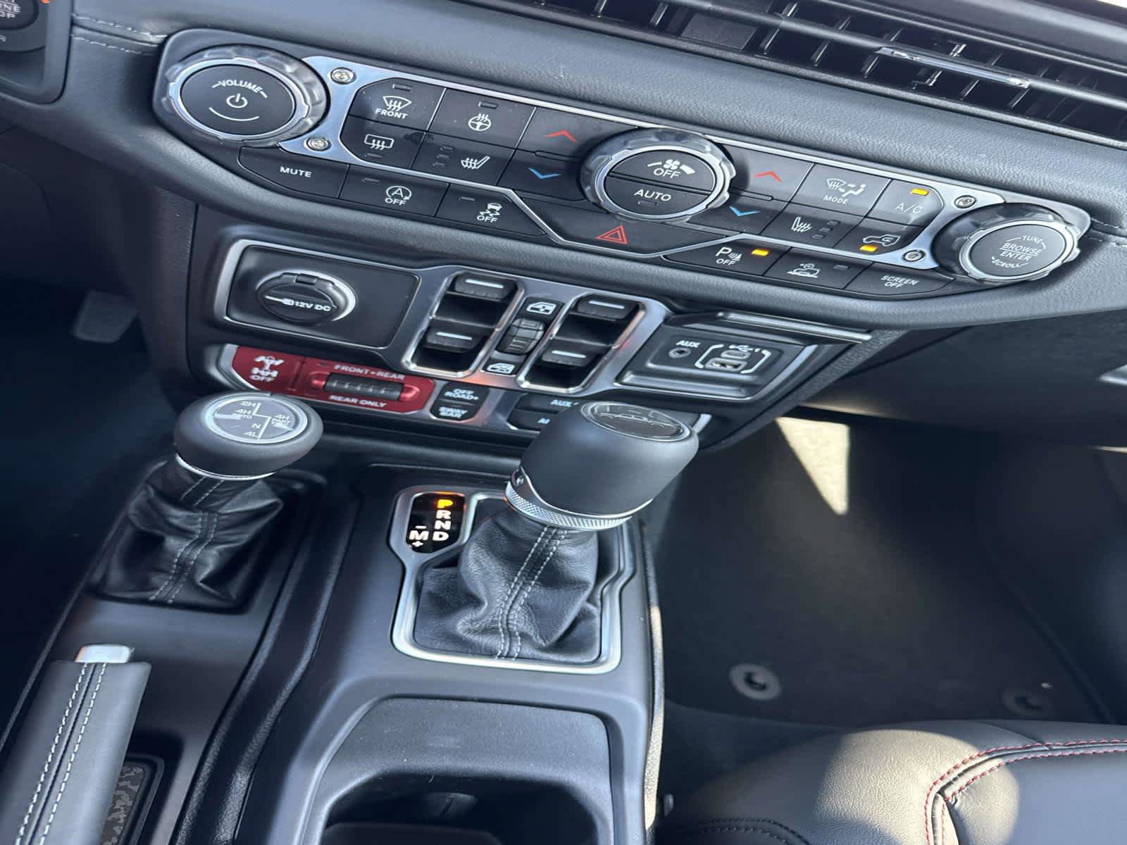 New 2025 Jeep Gladiator Rubicon AWD/4WD image 15