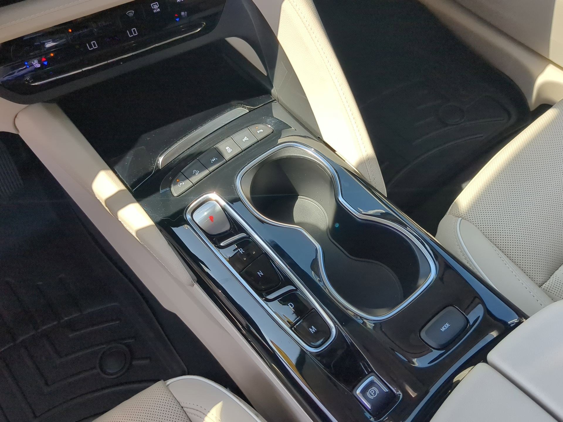 Used 2023 Buick Envision Avenir image 19