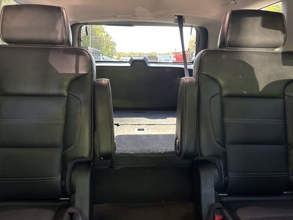 Used 2016 GMC Yukon Denali w/ Open Road Package AWD/4WD image 13