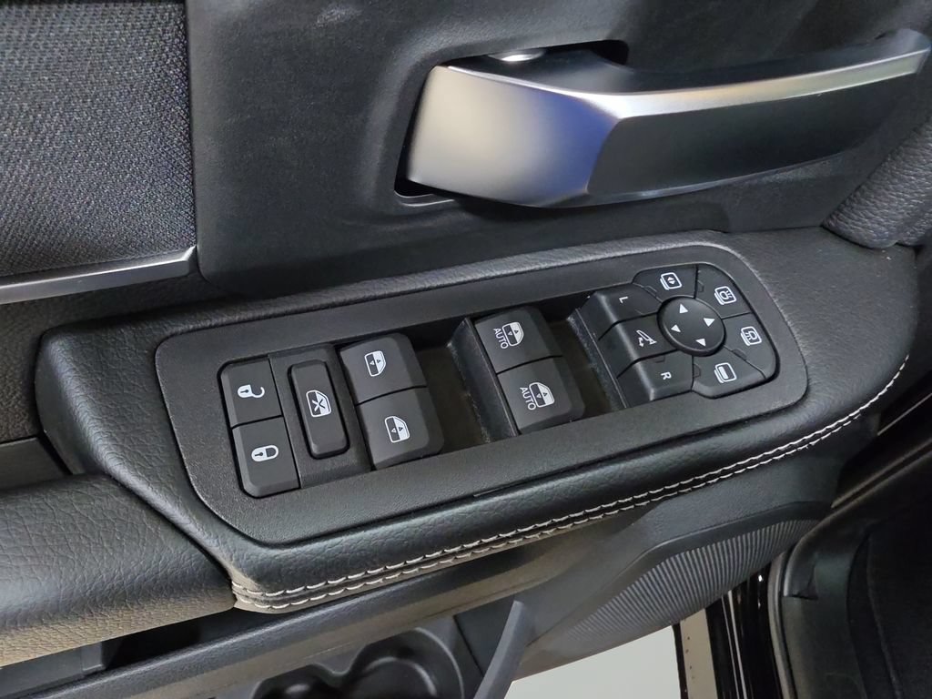 New 2026 RAM 2500 Big Horn AWD/4WD image 15