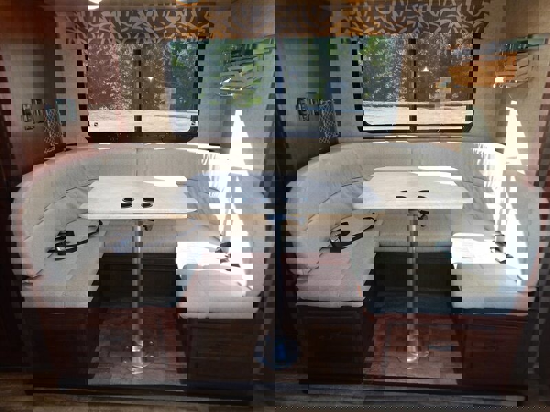 Used 2015 Mercedes-Benz Sprinter 3500 image 34