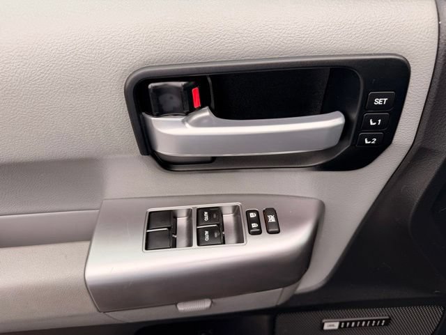 Used 2018 Toyota Sequoia Limited w/ Safety & Convenience Package AWD/4WD image 12