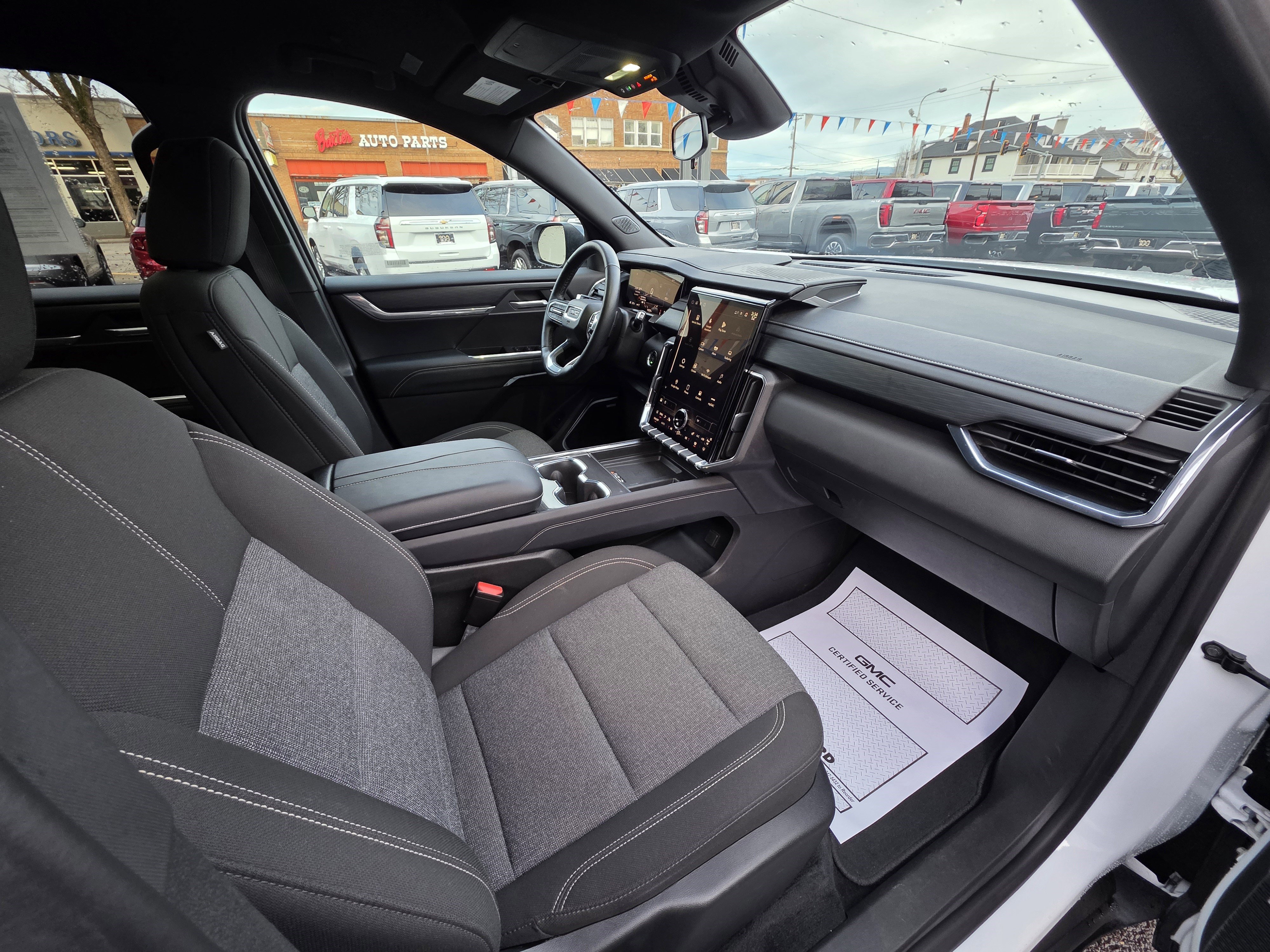 Used 2025 GMC Acadia Elevation image 24