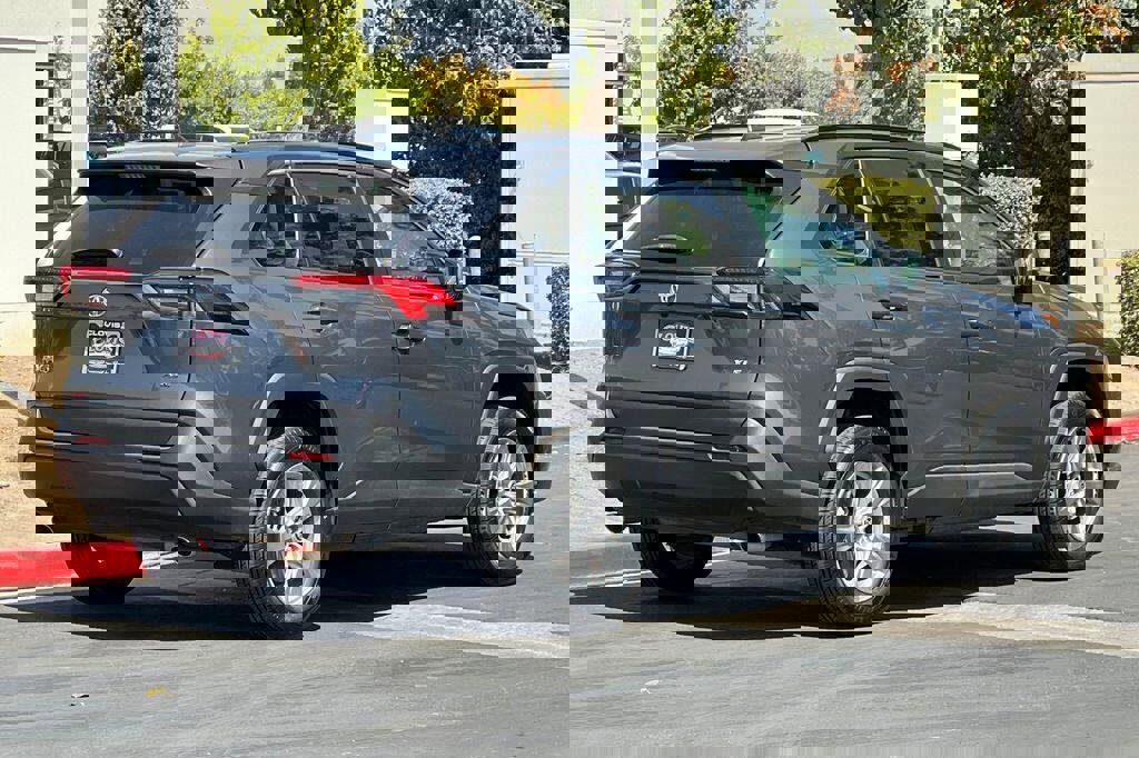 Used 2024 Toyota RAV4 XLE image 4