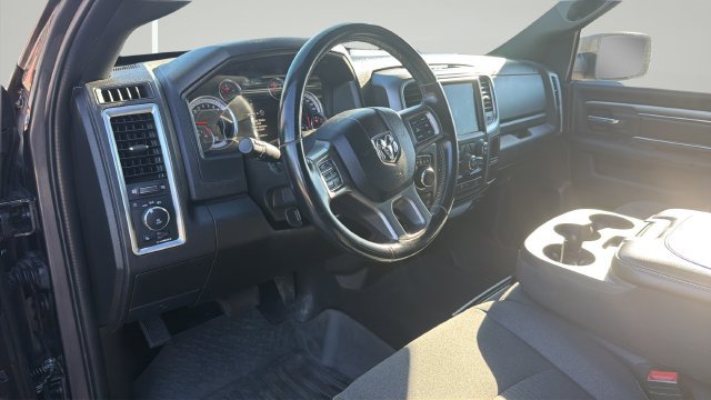 Used 2022 RAM 1500 Warlock AWD/4WD image 9