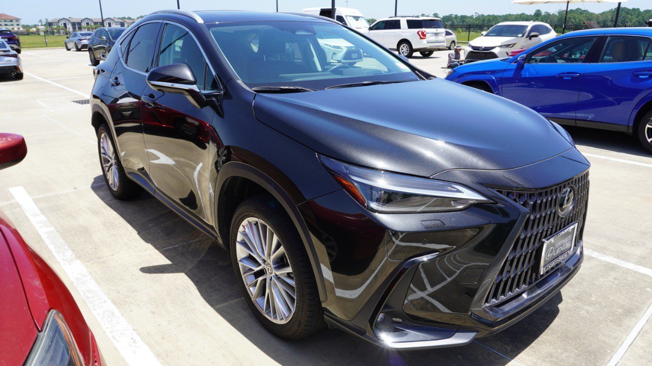 Certified 2024 Lexus NX 350 AWD w/ Vision Package image 3