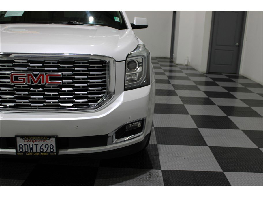 Used 2018 GMC Yukon XL Denali w/ Denali Ultimate Package image 8