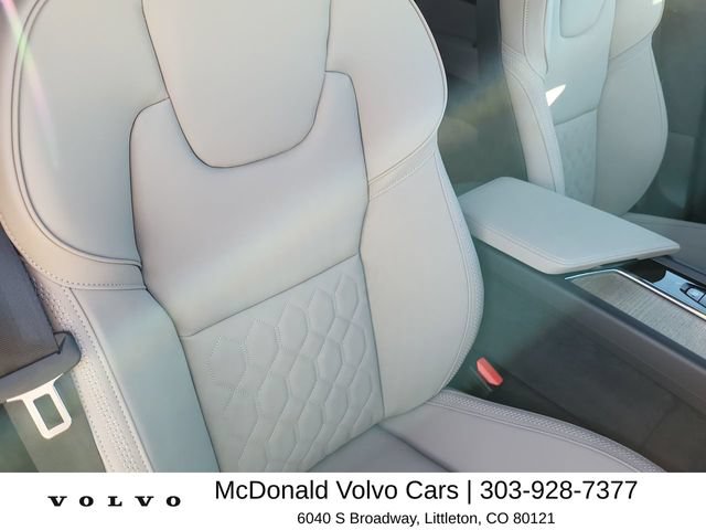 New 2026 Volvo XC60 T8 Plus w/ Protection Package Premier AWD/4WD image 19