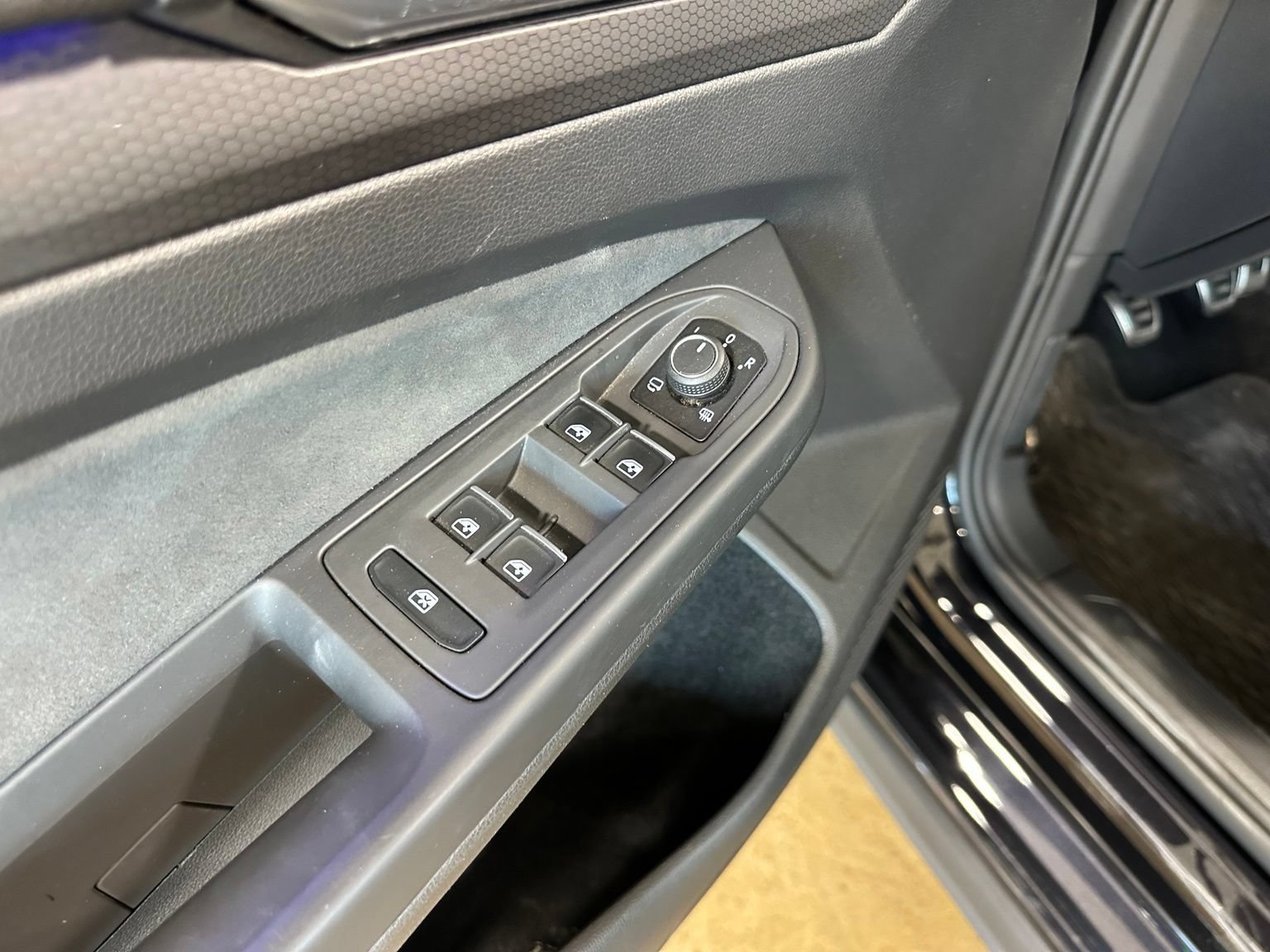 Used 2024 Volkswagen GTI S FWD image 12