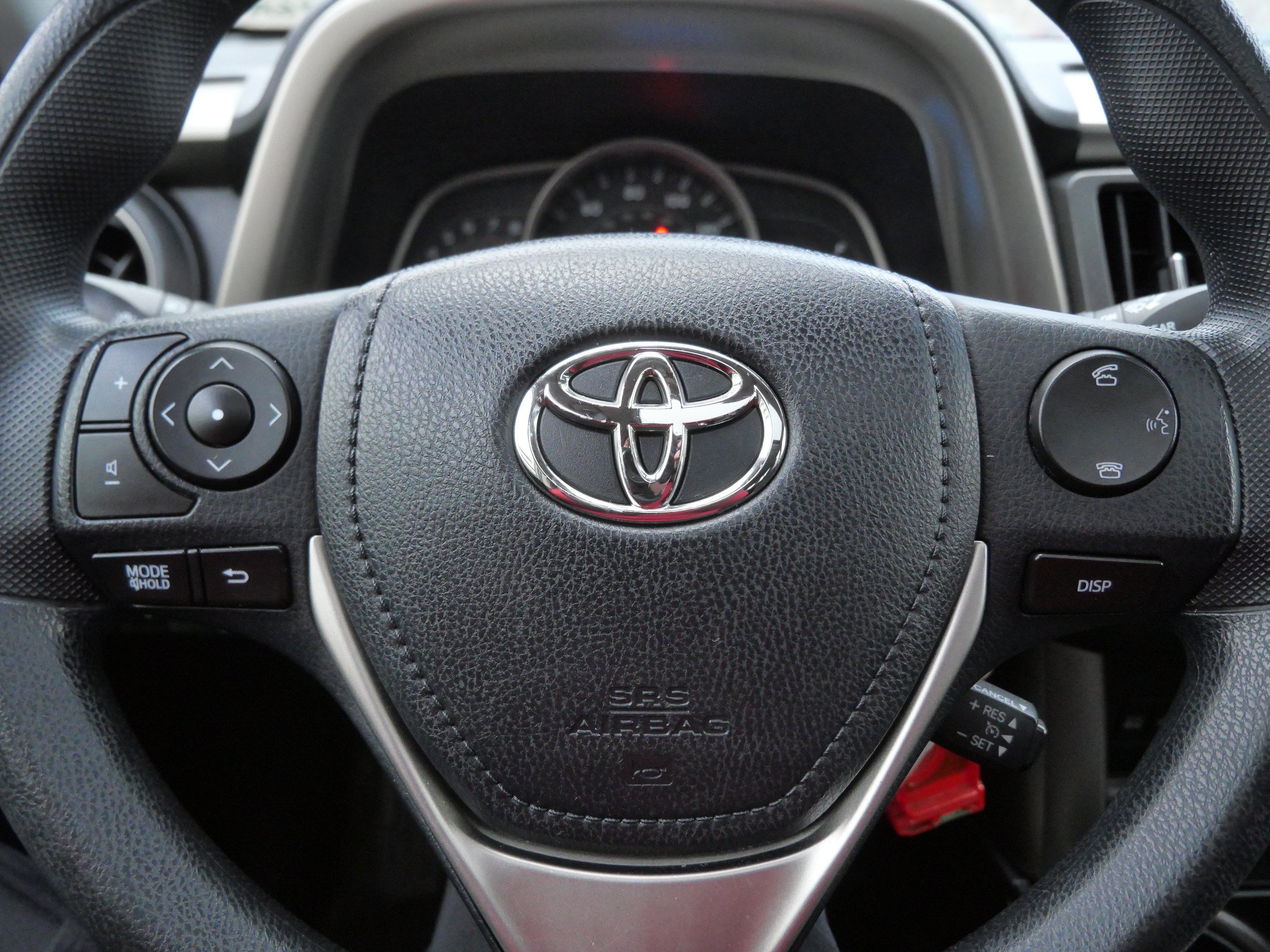 Used 2015 Toyota RAV4 XLE image 25