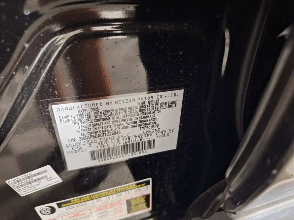 Used 2026 Nissan Kicks SR FWD image 30