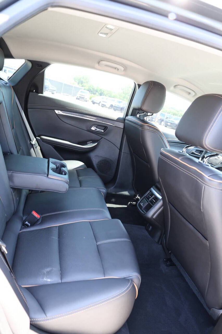 Used 2019 Chevrolet Impala Premier FWD image 16