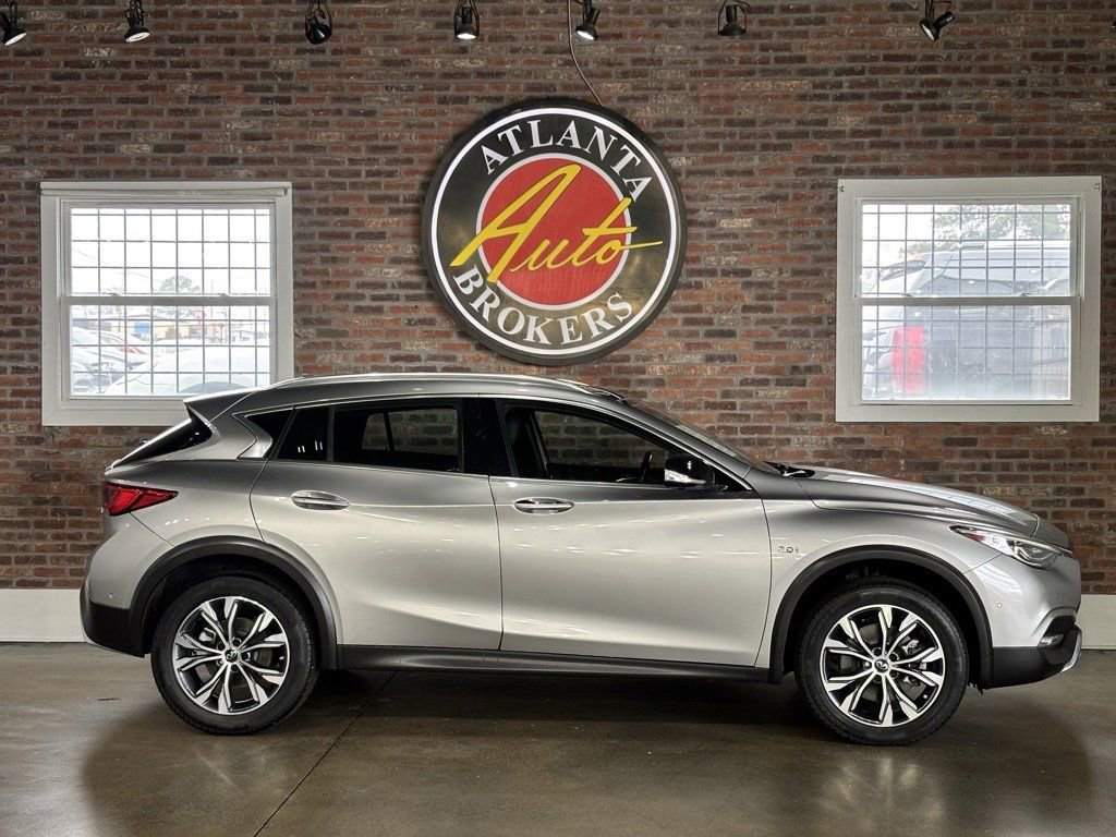 Used 2018 INFINITI QX30 Premium w/ Technology Package image 23