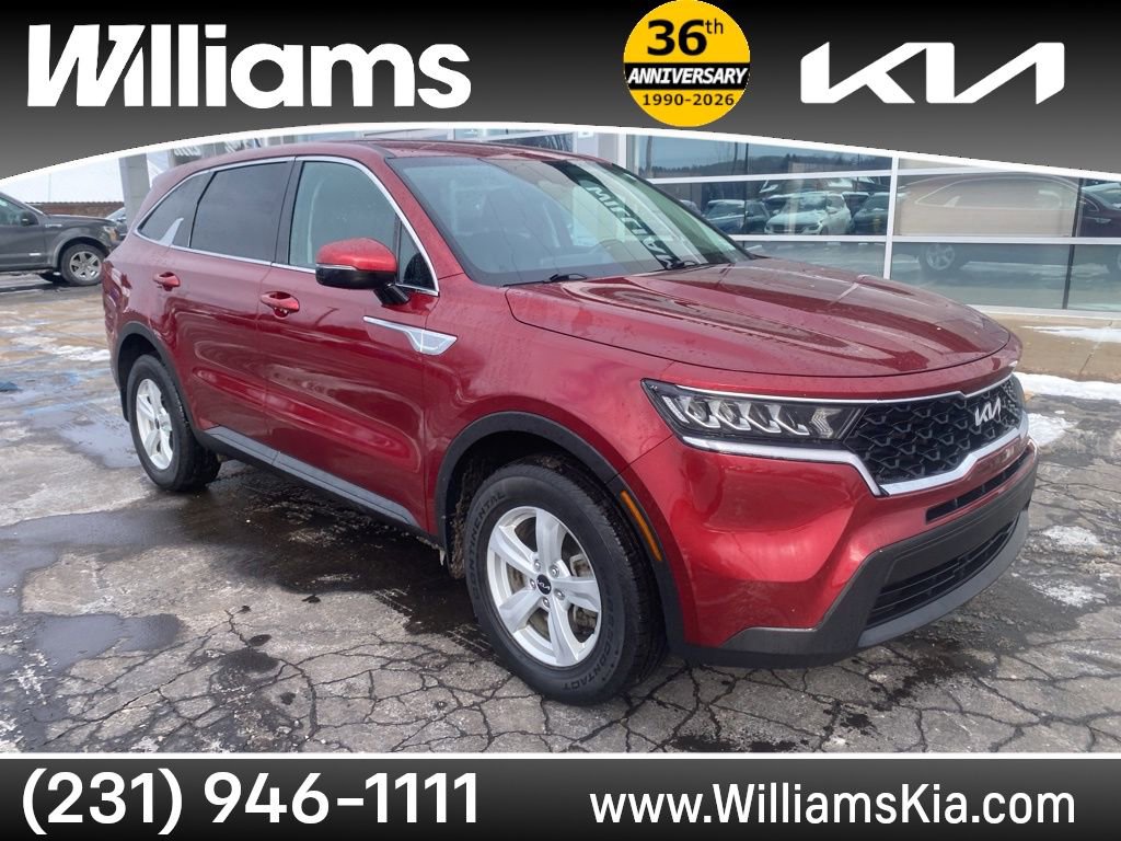 Used 2022 Kia Sorento LX image 3