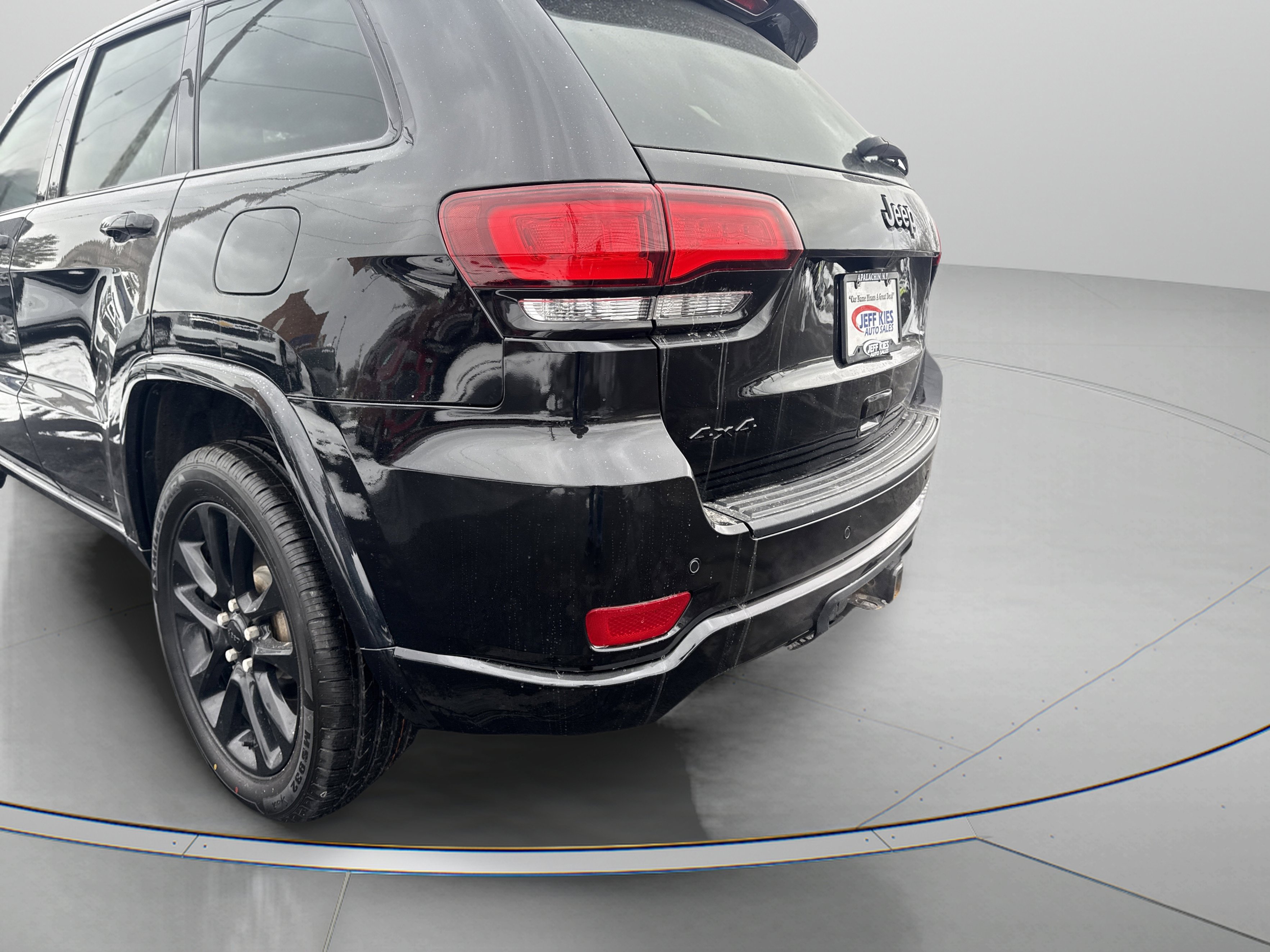 Used 2020 Jeep Grand Cherokee Altitude image 7