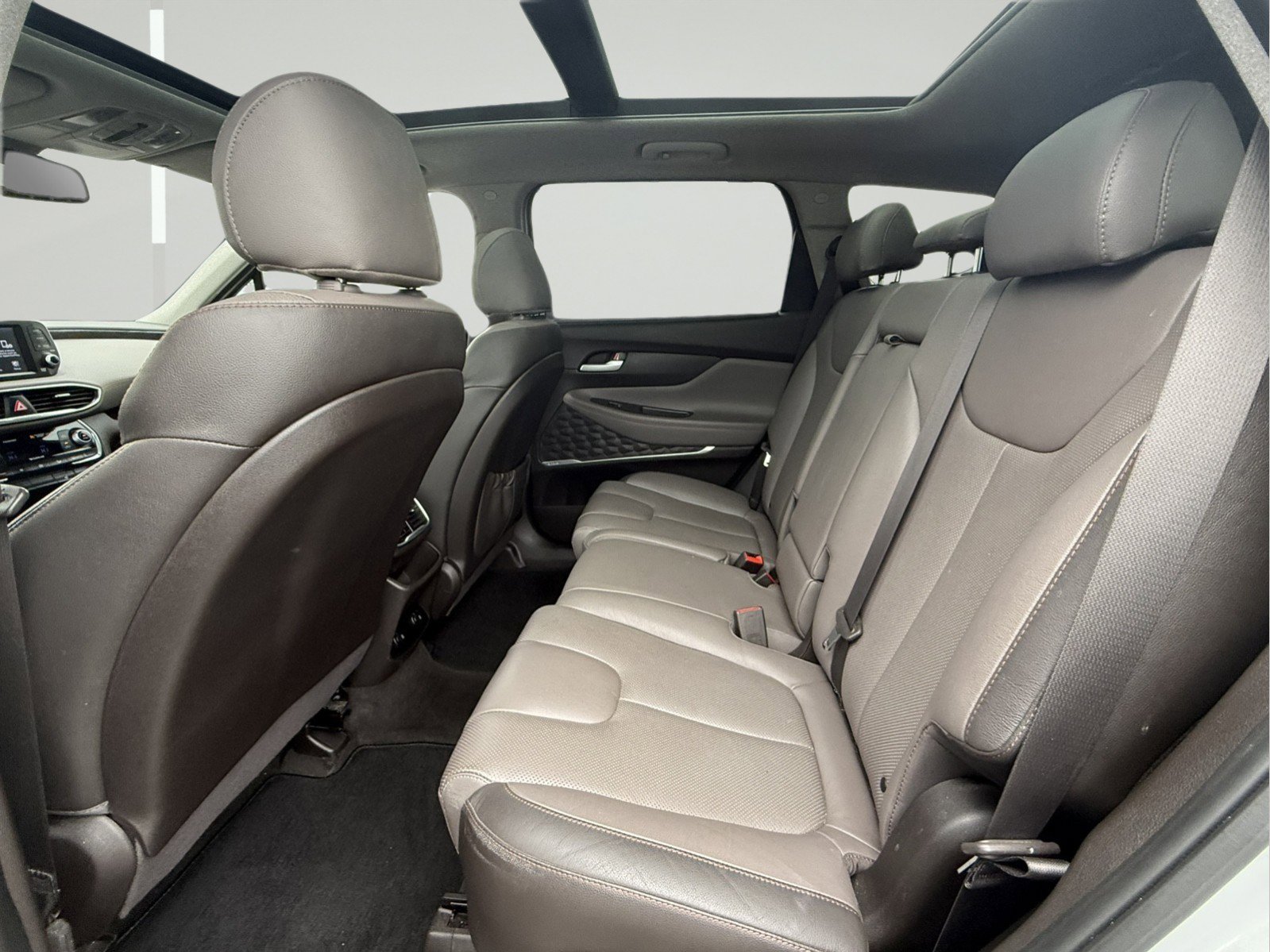 Used 2019 Hyundai Santa Fe Limited image 9