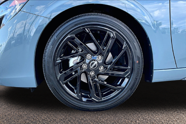 New 2027 Nissan Sentra SR w/ SR Premium Package FWD image 13