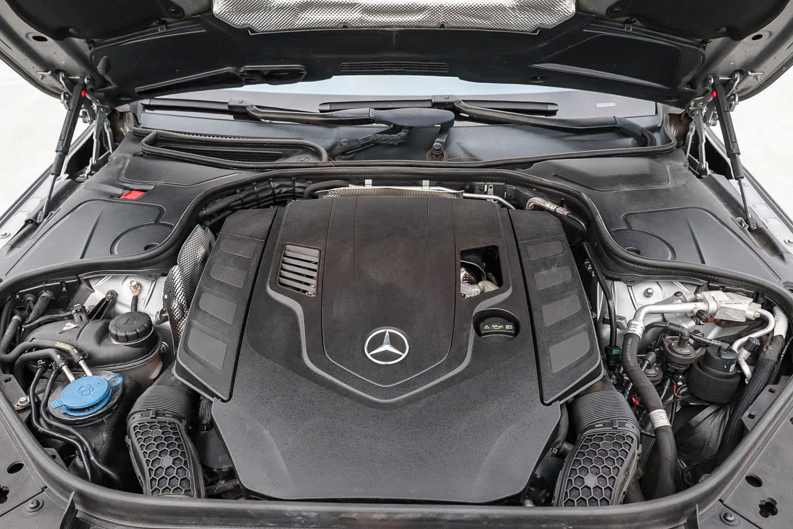 Used 2018 Mercedes-Benz S 560 Sedan image 38