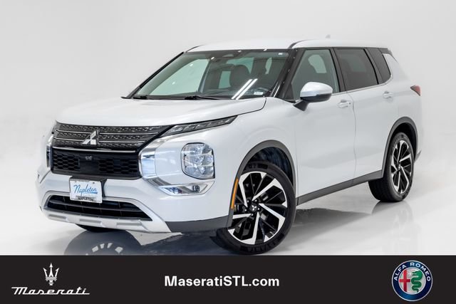 Used 2023 Mitsubishi Outlander SE Black Edition