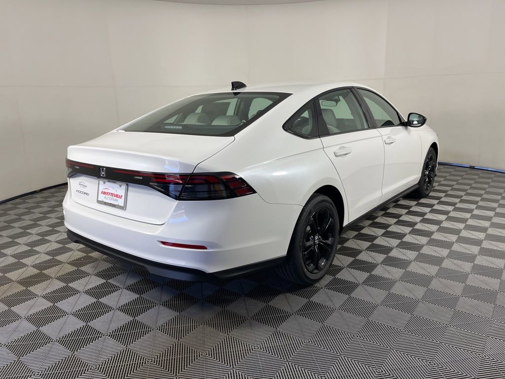 New 2025 Honda Accord SE image 5