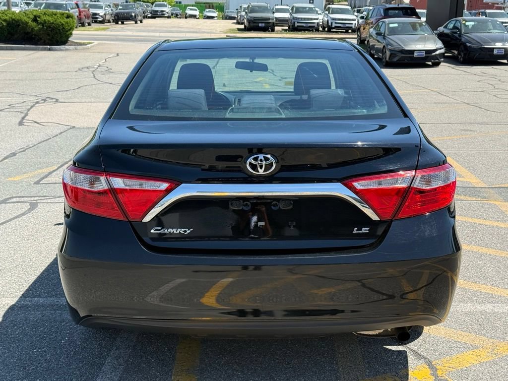 Used 2015 Toyota Camry LE FWD image 5