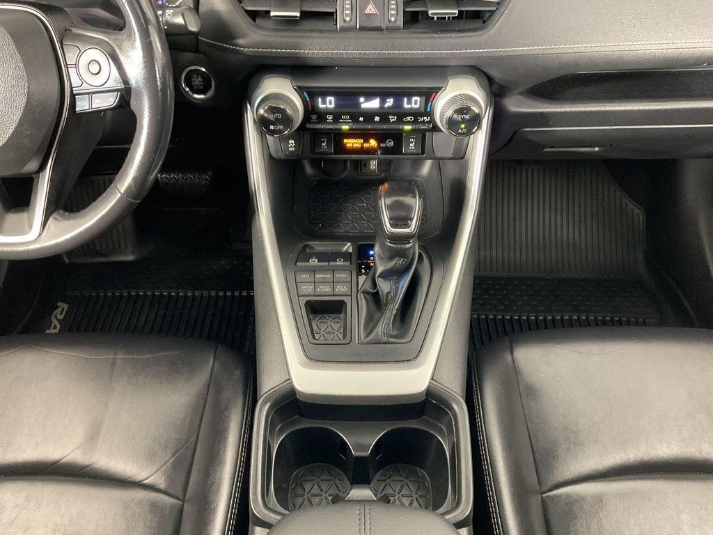 Used 2019 Toyota RAV4 XLE Premium w/ Cold Weather Package AWD/4WD image 14