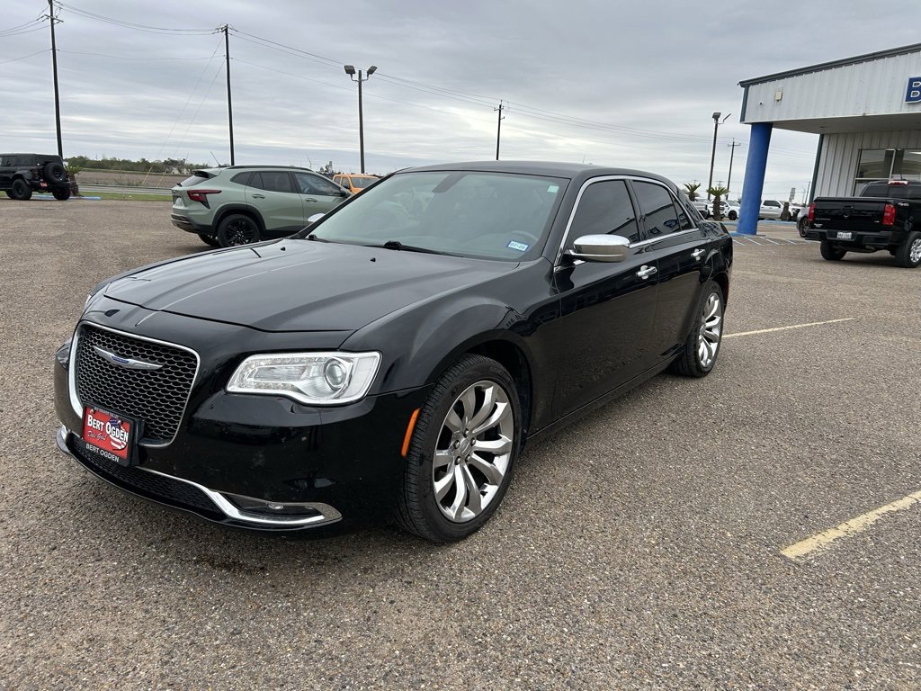 Used 2019 Chrysler 300 Limited image 3