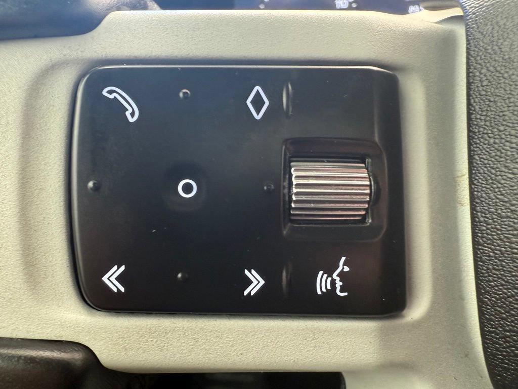 Used 2022 Land Rover Defender 110 S AWD/4WD image 40
