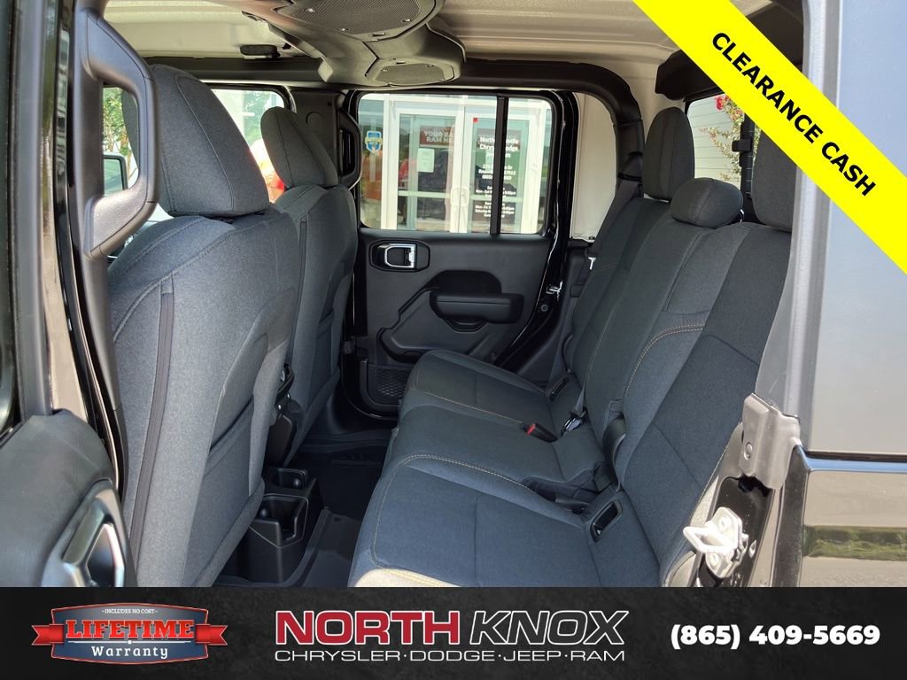 New 2025 Jeep Gladiator Sport image 13