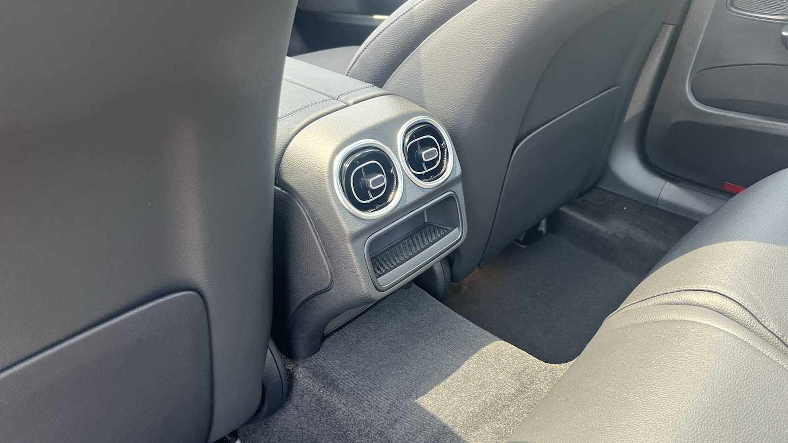 New 2026 Mercedes-Benz C 300 4MATIC Sedan image 32
