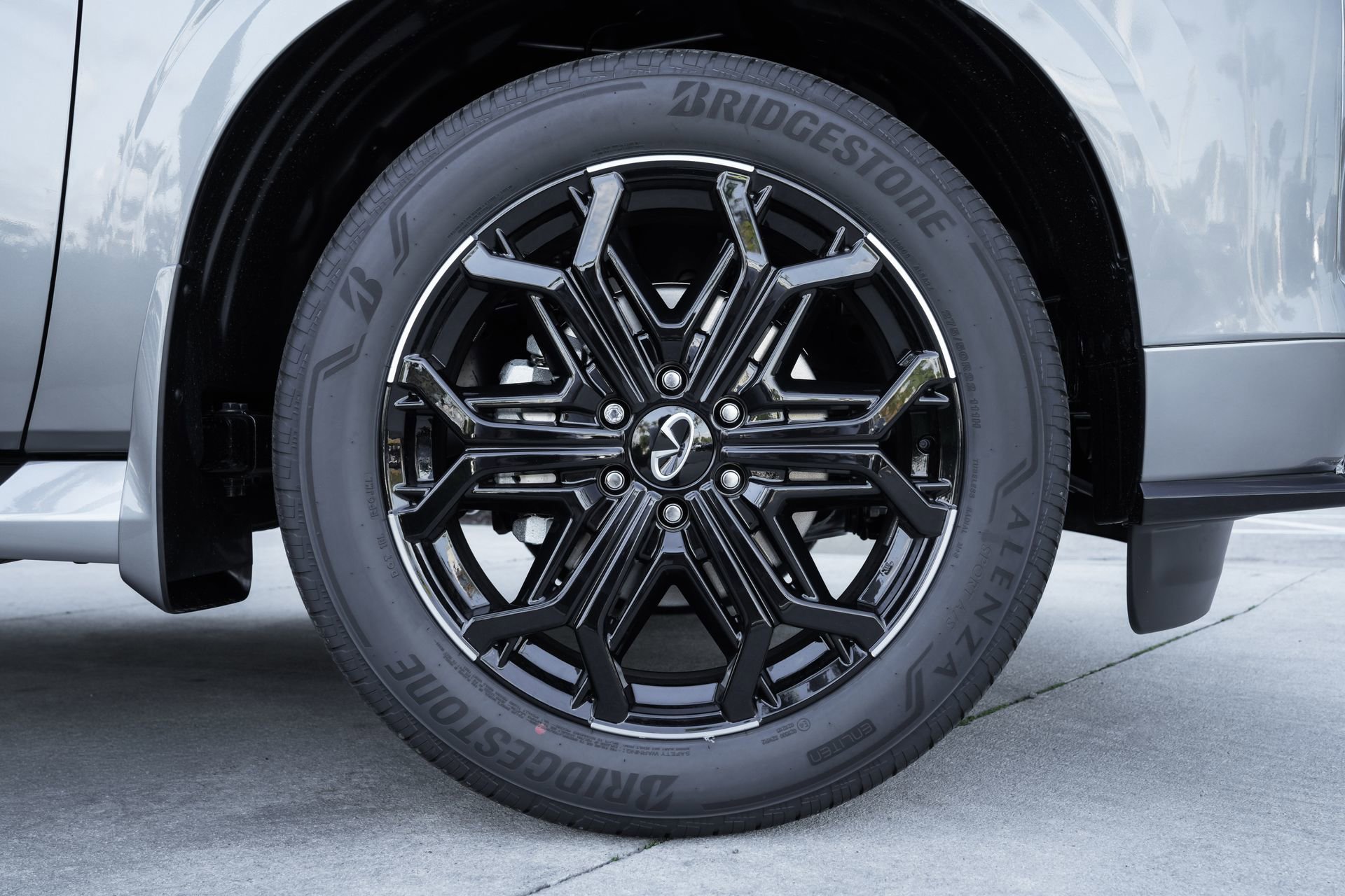 New 2026 INFINITI QX80 4WD w/ Sport Exterior Package image 26