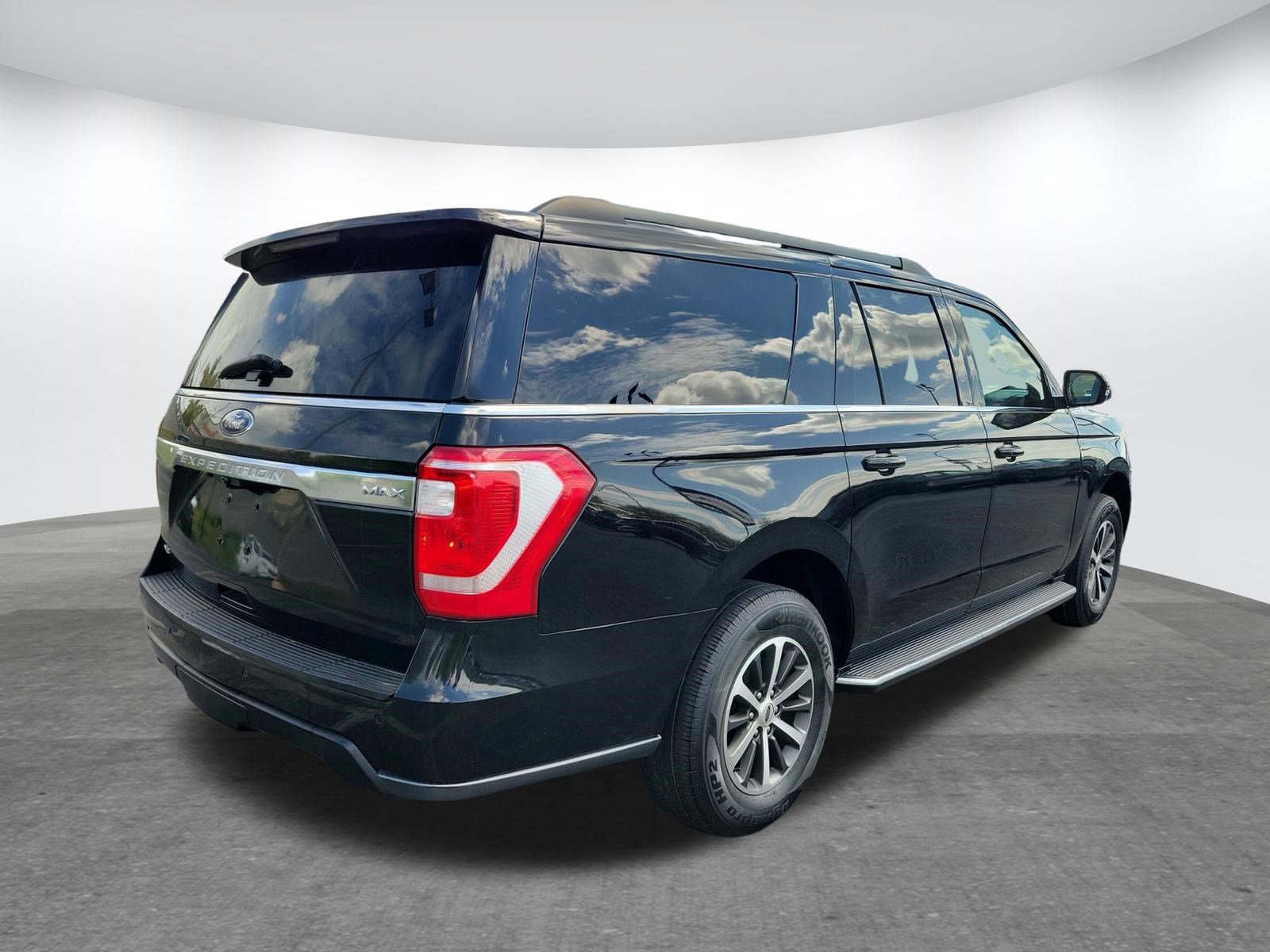 Used 2021 Ford Expedition Max XLT image 29