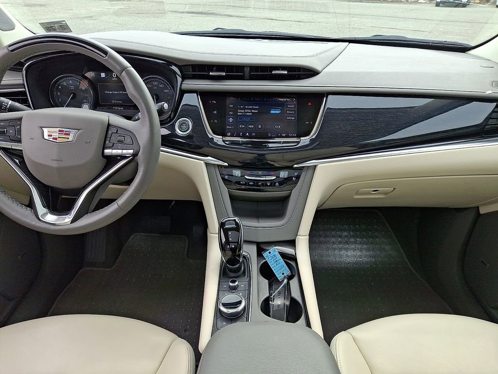 Used 2023 Cadillac XT6 Premium Luxury w/ Technology Package AWD/4WD image 16