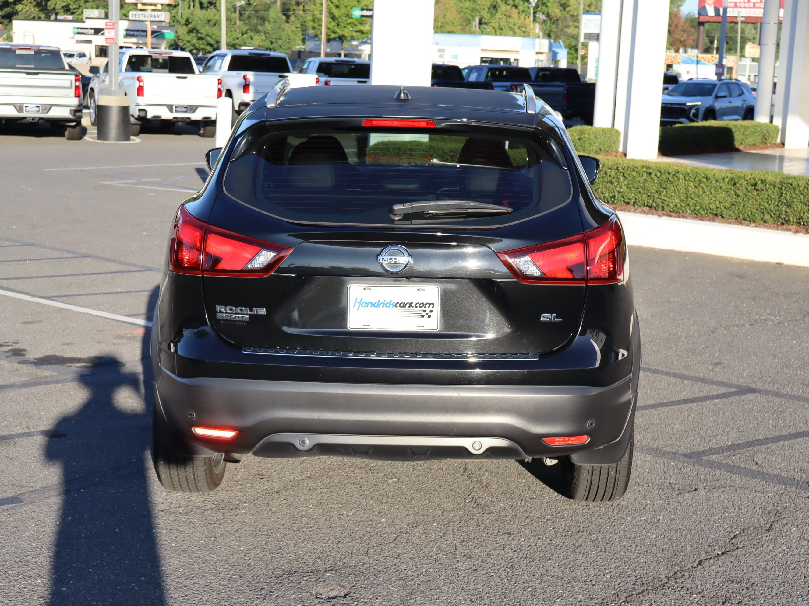 Used 2019 Nissan Rogue Sport SL FWD image 9