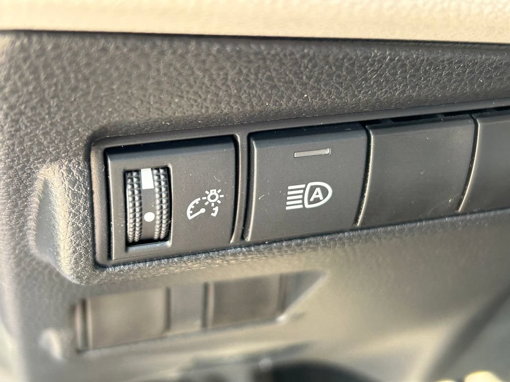 Used 2024 Toyota Corolla Cross LE FWD image 23