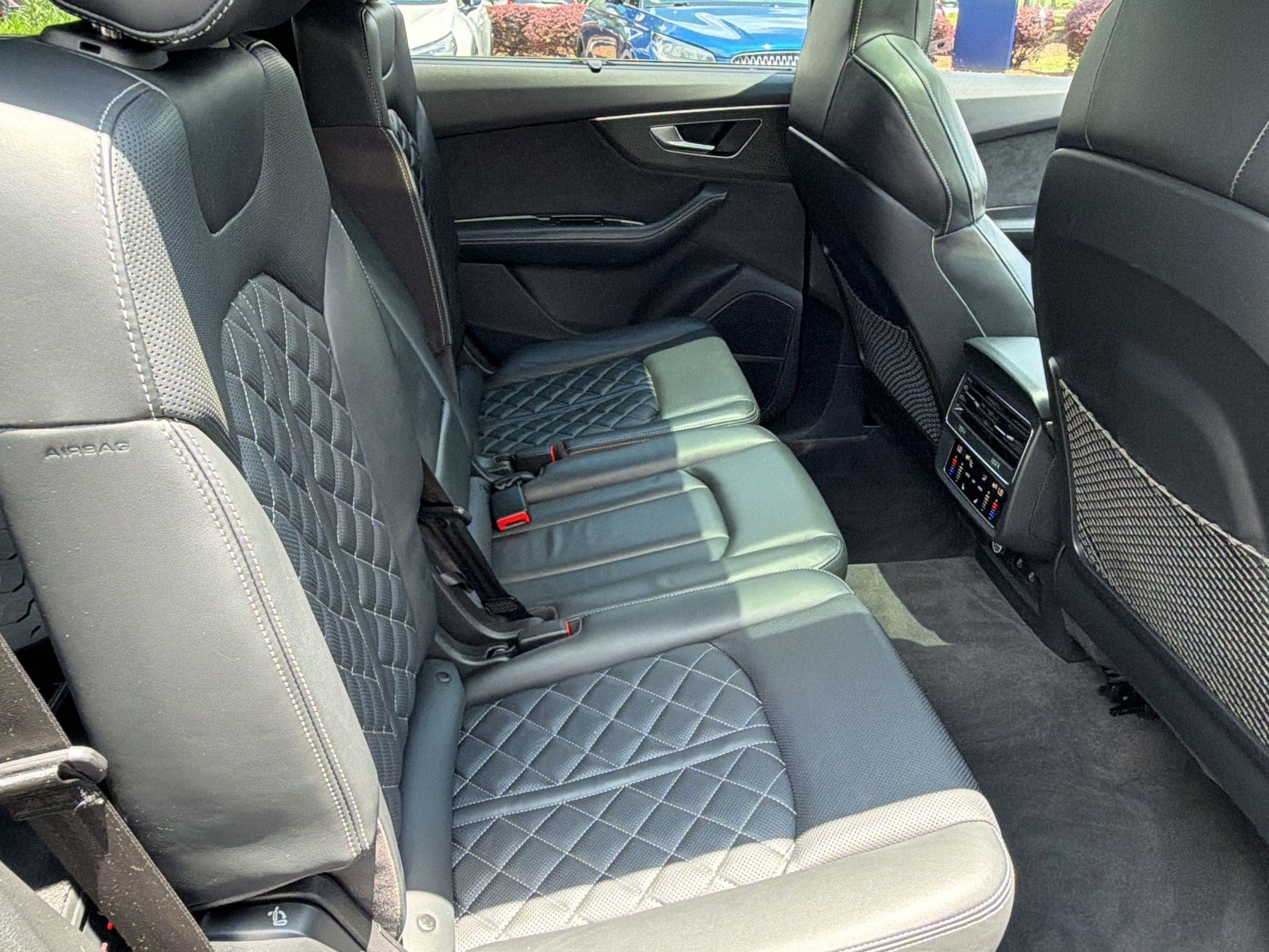 Used 2022 Audi SQ7 Premium Plus AWD/4WD image 29