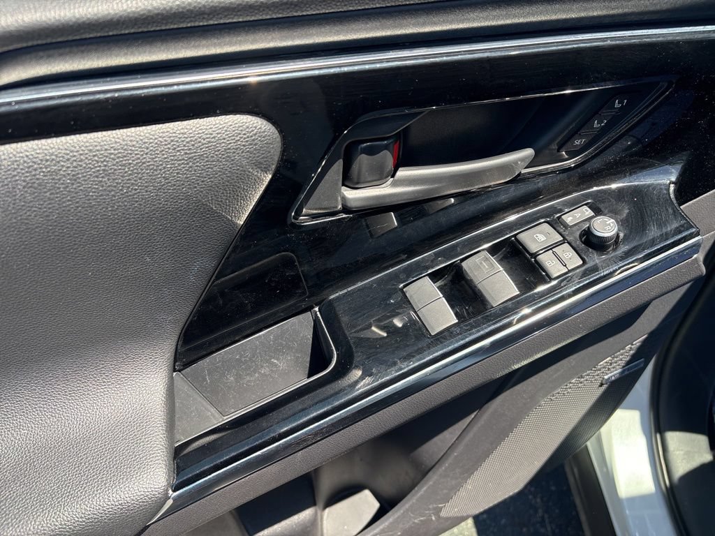 Certified 2023 Subaru Solterra AWD image 19