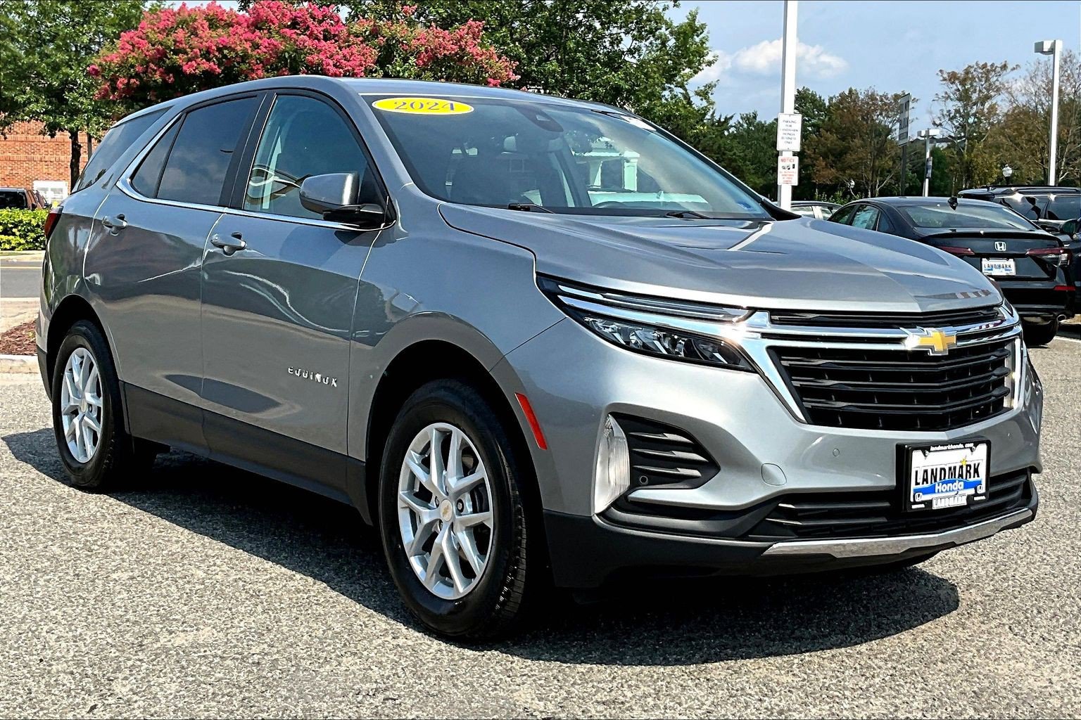 Used 2024 Chevrolet Equinox LT AWD/4WD image 11
