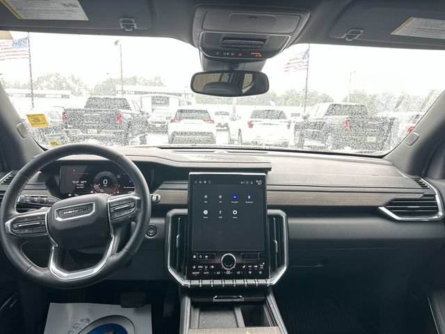 Used 2024 GMC Acadia Denali FWD image 10
